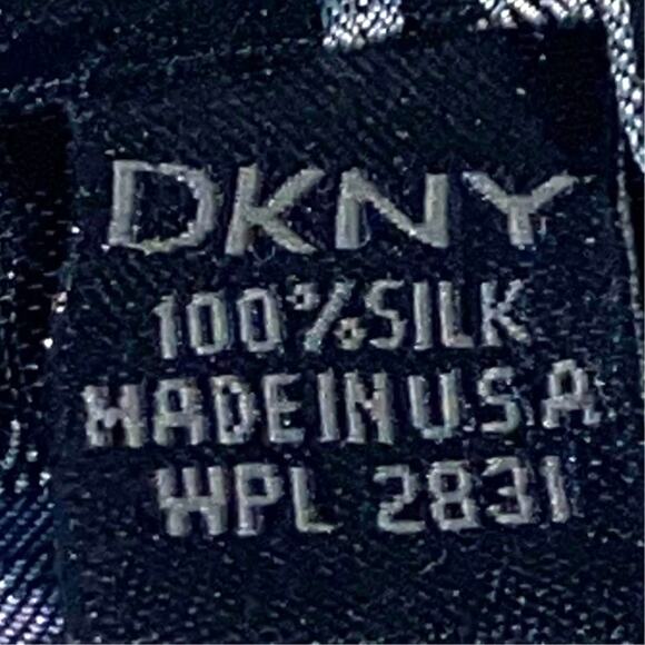 Vtg DKNY Necktie Black Gray 100 Silk USA Made 63 x 3 Traditional Preppy Sporty - Picture 5 of 7